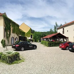 Usedlost Kotlarka 3* Praga