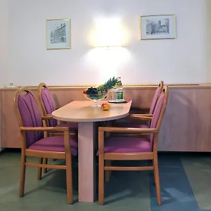 Gruener Baum 3* Pommersfelden